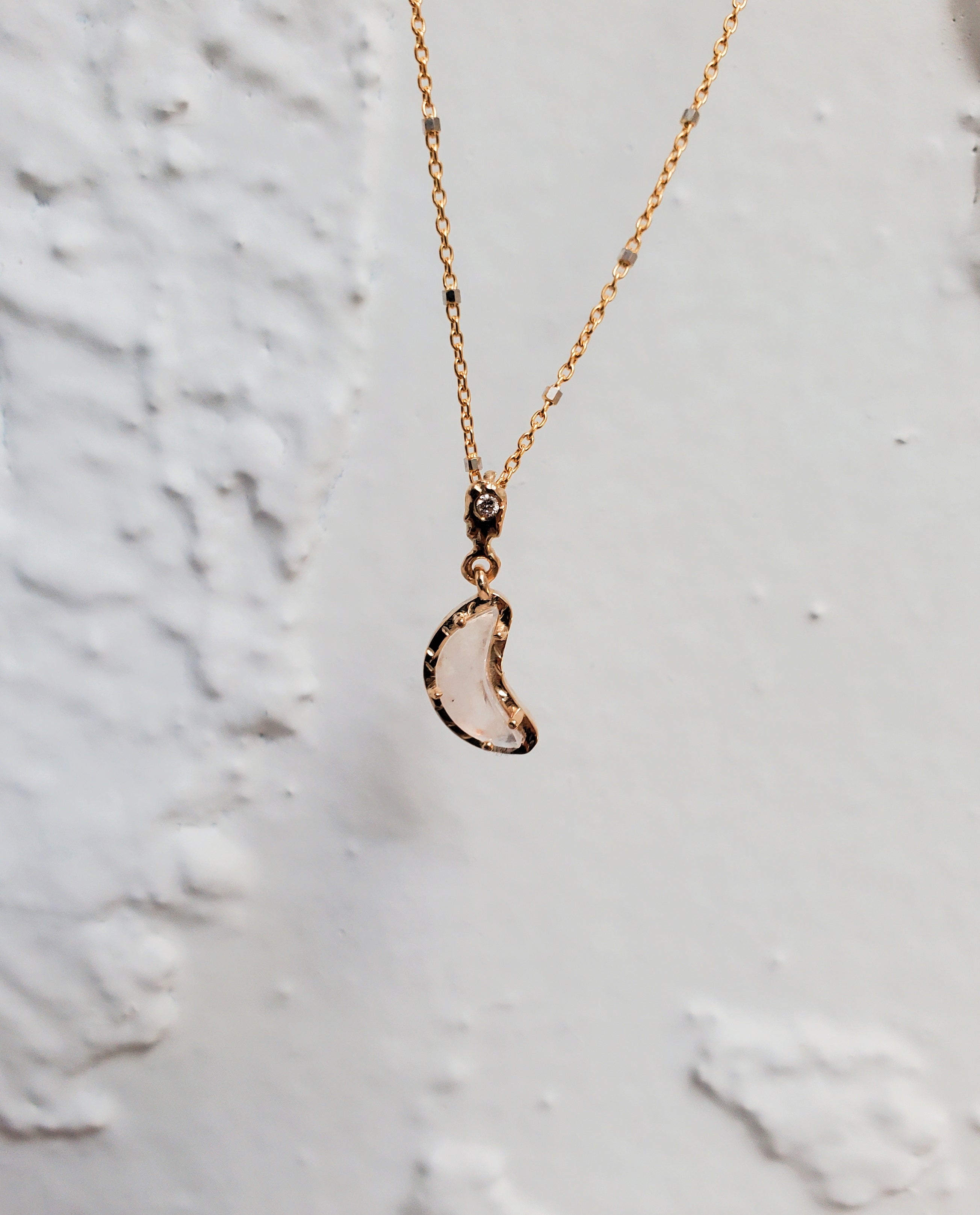 ネックレス・ペンダント Monday Edition _ Moonlit Heartstrings Wire Necklace Holy Spirit Moonstone Necklace - (Limited Edition