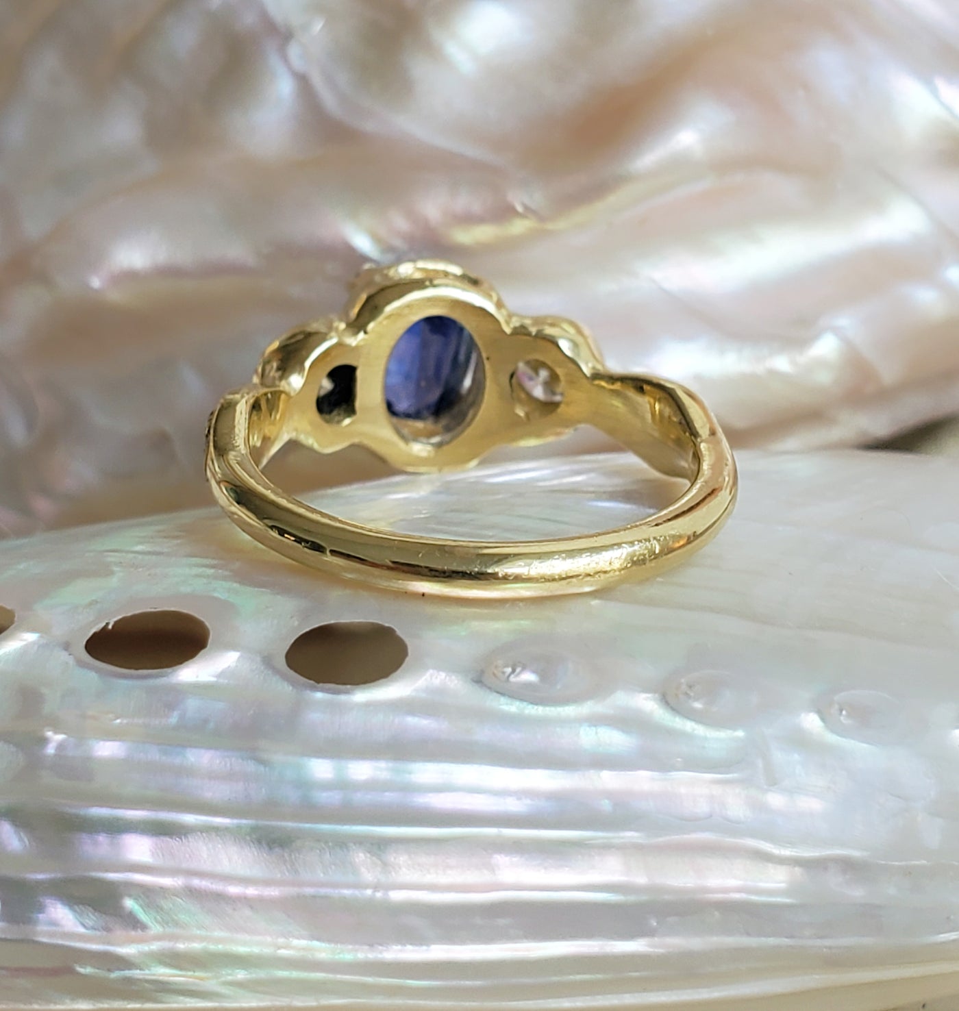 Majestic Cornflower Blue Sapphire Ring