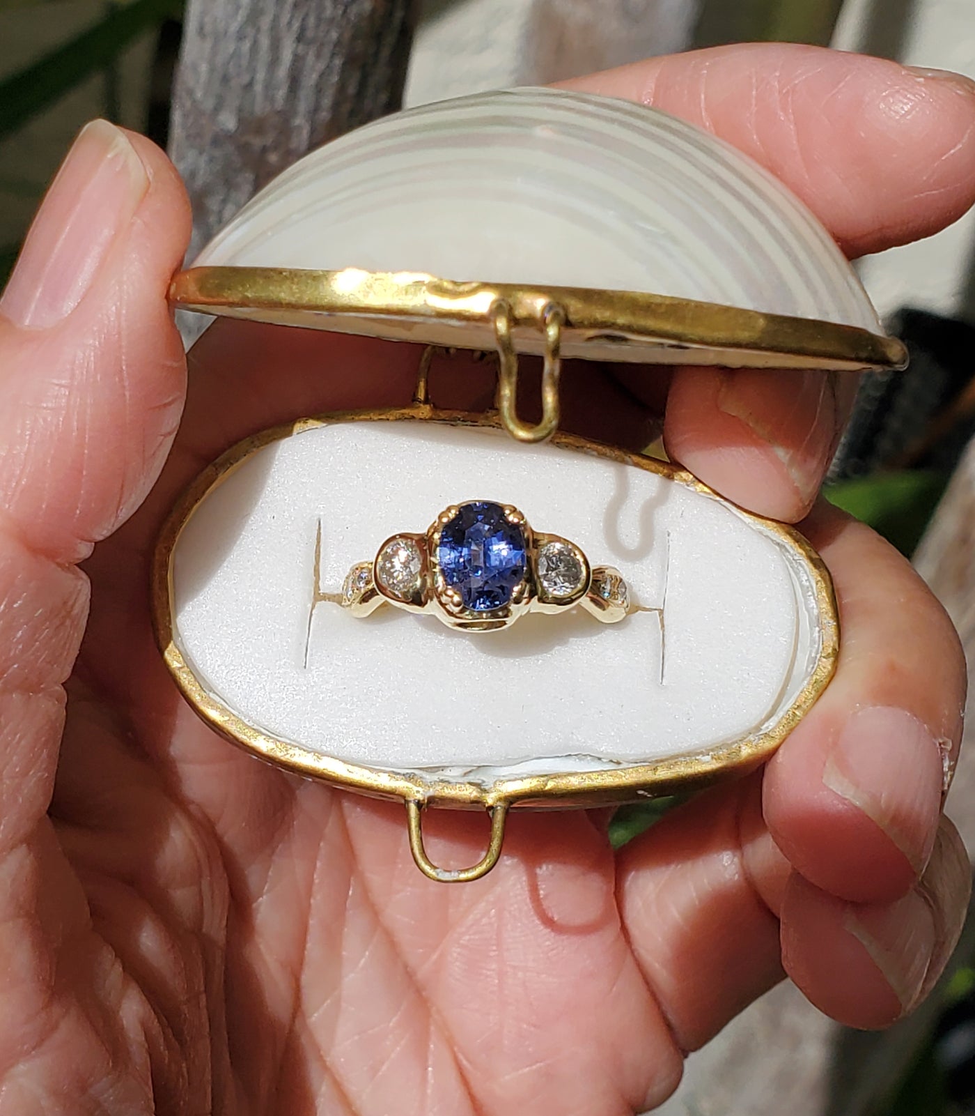 Majestic Cornflower Blue Sapphire Ring