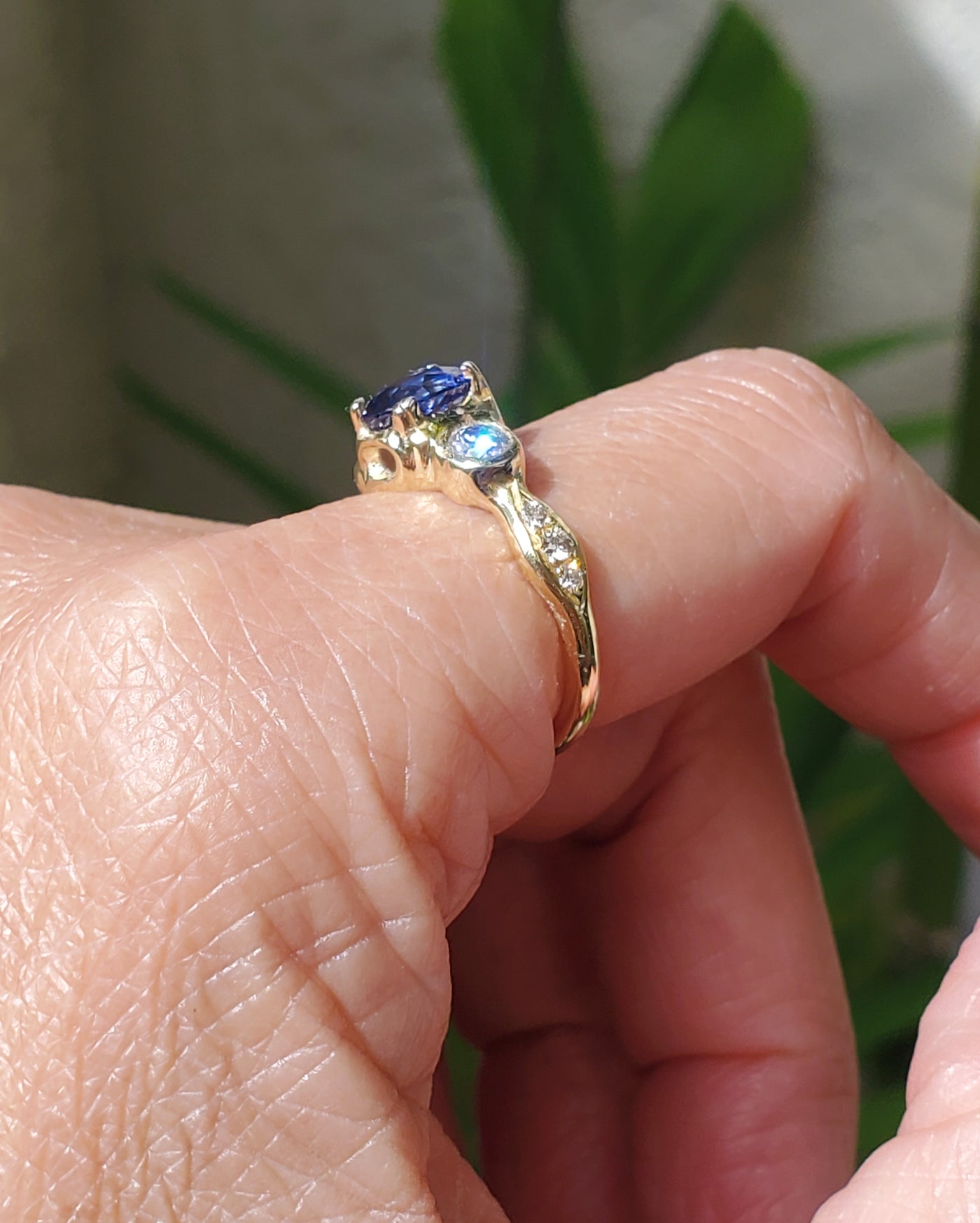 Majestic Cornflower Blue Sapphire Ring