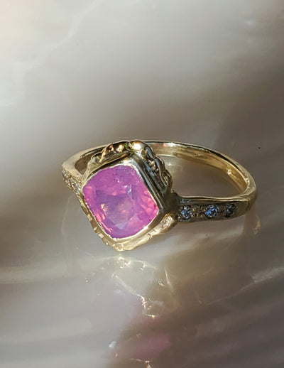 Majestic Opalescent Lavender Pink Sapphire Ring
