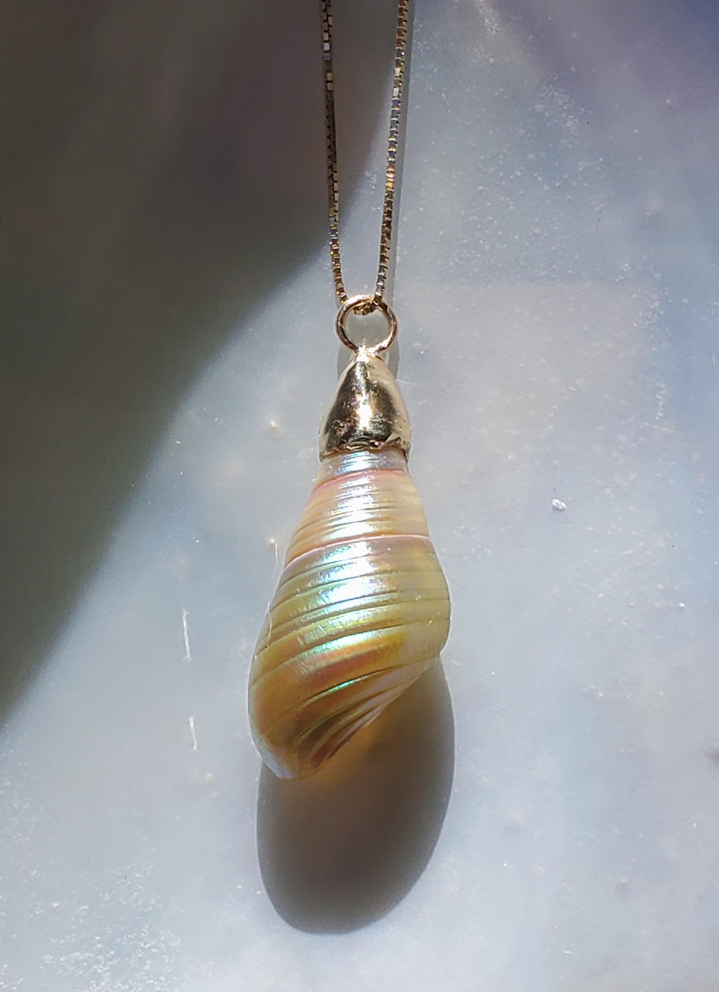 Enchanted Mauve Green Kelp Shell Necklace * Medium I