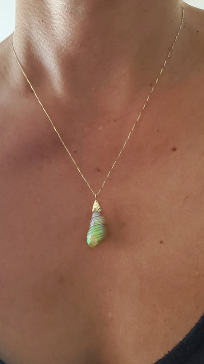 Enchanted Mauve Green Kelp Shell Necklace * Medium I